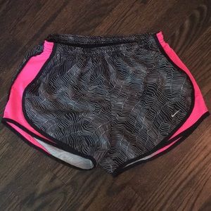Nike Womens Tempo Medium Black/Pink Running Shorts